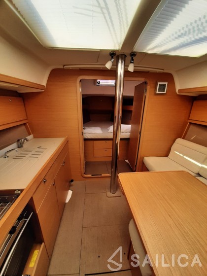 Dufour 382 GL - Yacht Charter Sailica