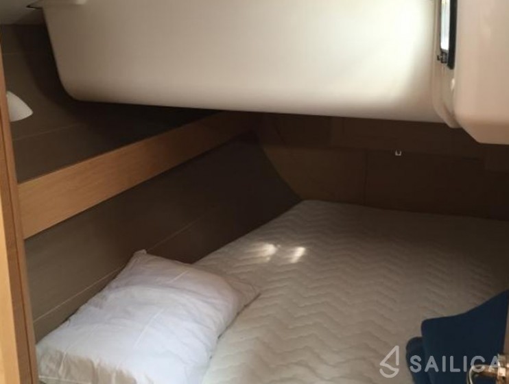 Dufour 382 GL - Yacht Charter Sailica