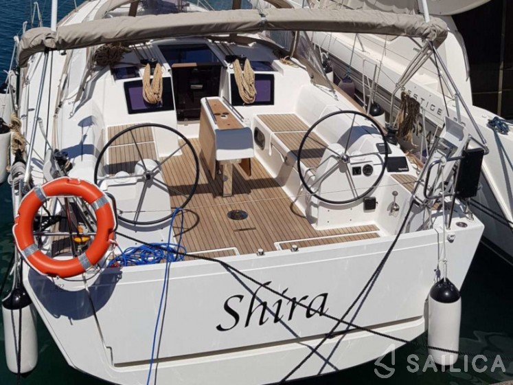 Dufour 382 GL - Yacht Charter Sailica