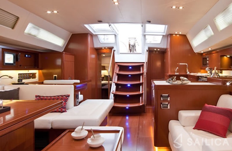 Oceanis 48 - Yacht Charter Sailica