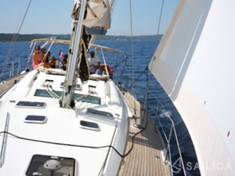Oceanis 50 - Yacht Charter Sailica