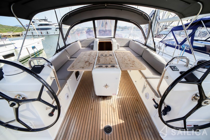 Jeanneau 54 - Yacht Charter Sailica