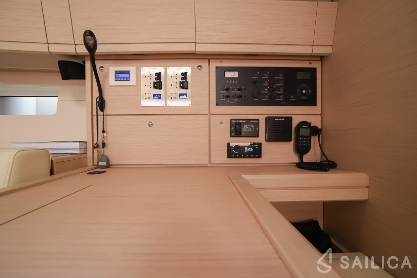 Jeanneau 54 - Yacht Charter Sailica