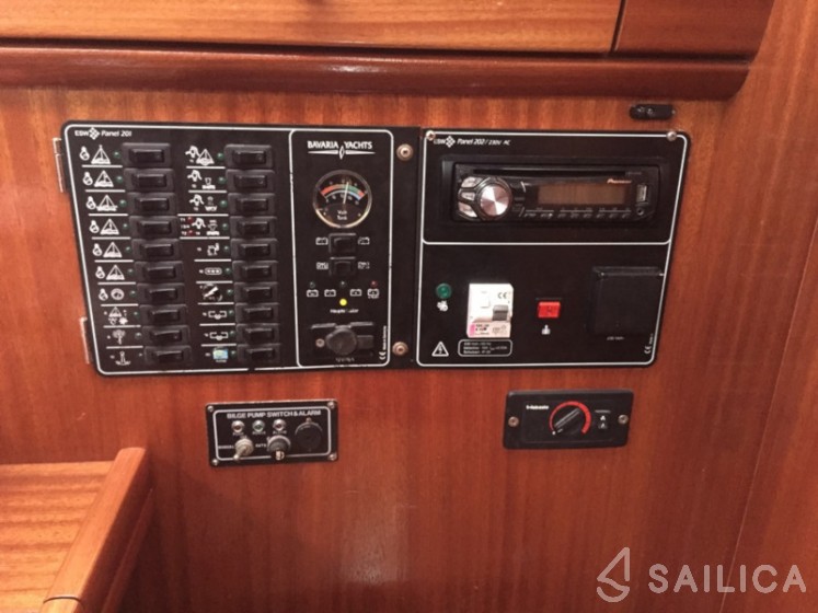 Bavaria 44 - Yacht Charter Sailica
