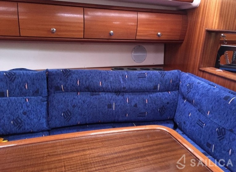 Bavaria 44 - Yacht Charter Sailica