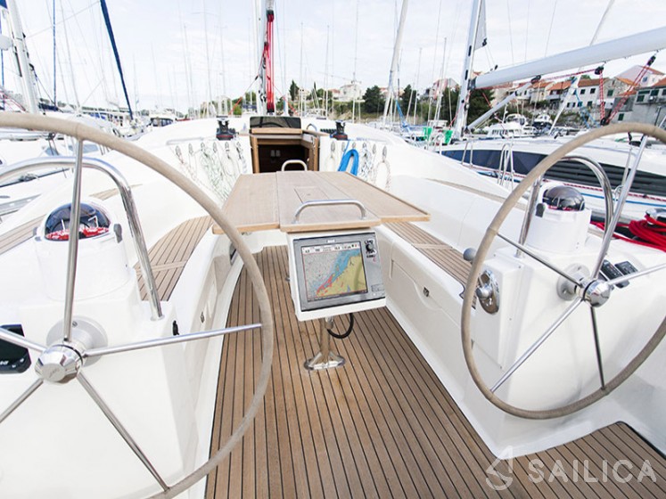 Delphia 47 - Yacht Charter Sailica