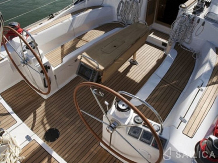 Delphia 47 - Yacht Charter Sailica
