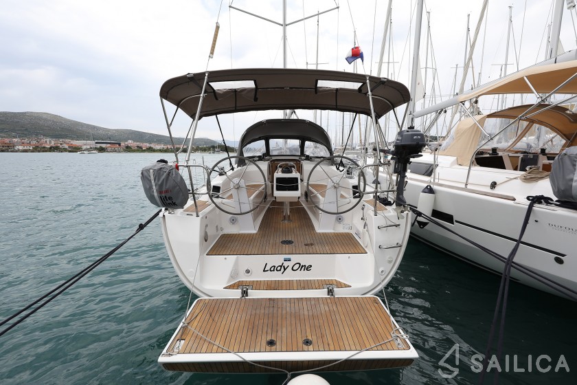 Bavaria 34 Cruiser - Yacht Charter Sailica