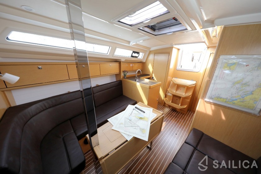 Bavaria 34 Cruiser - Yacht Charter Sailica