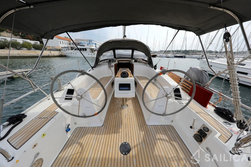 Bavaria 34 Cruiser - Yacht Charter Sailica