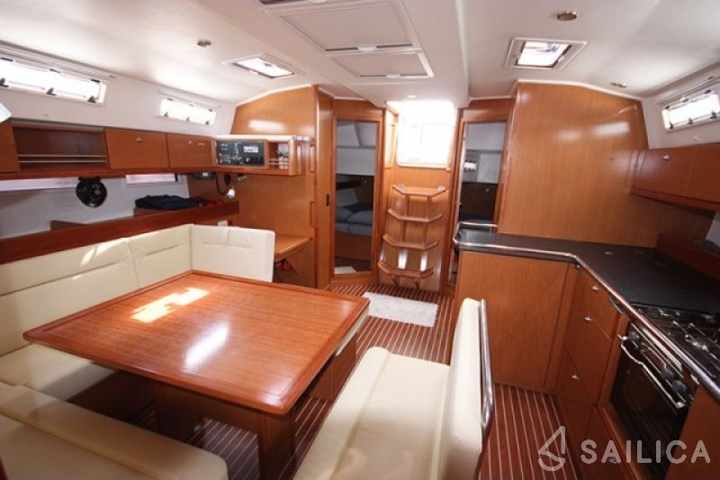 Bavaria 45 Cruiser - Yacht Charter Sailica