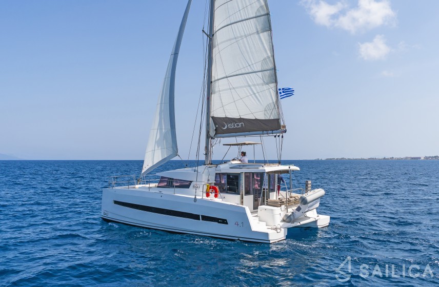 Bali 4.1 - Yacht Charter Sailica