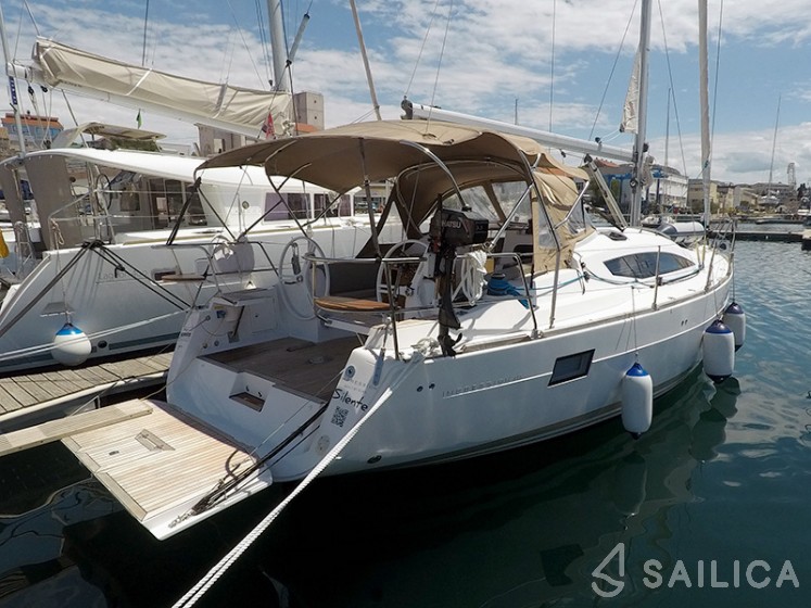 Elan 40 Impression - Yacht Charter Sailica