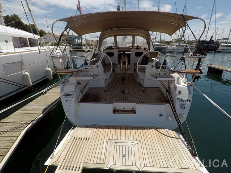 Elan 40 Impression - Yacht Charter Sailica