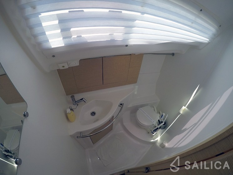Elan 40 Impression - Yacht Charter Sailica