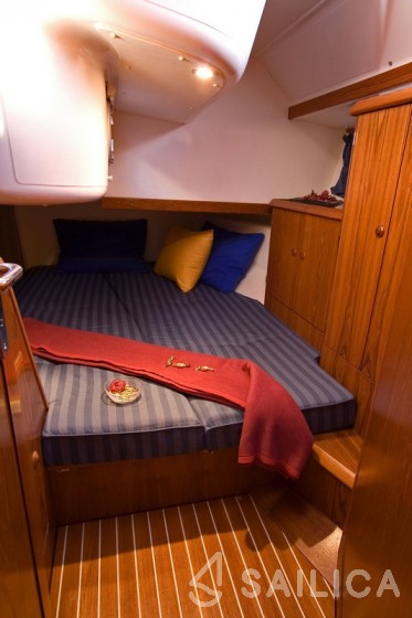 Sun Odyssey 45.2 - Yacht Charter Sailica