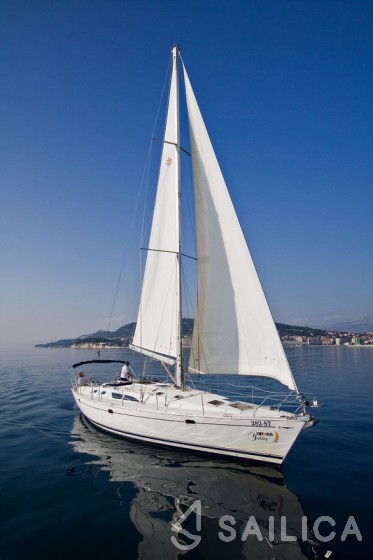 Sun Odyssey 45.2 - Yacht Charter Sailica