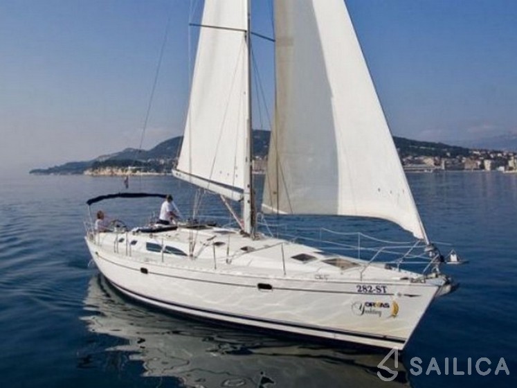Sun Odyssey 45.2 - Yacht Charter Sailica