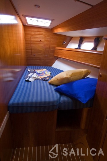 Sun Odyssey 45.2 - Yacht Charter Sailica