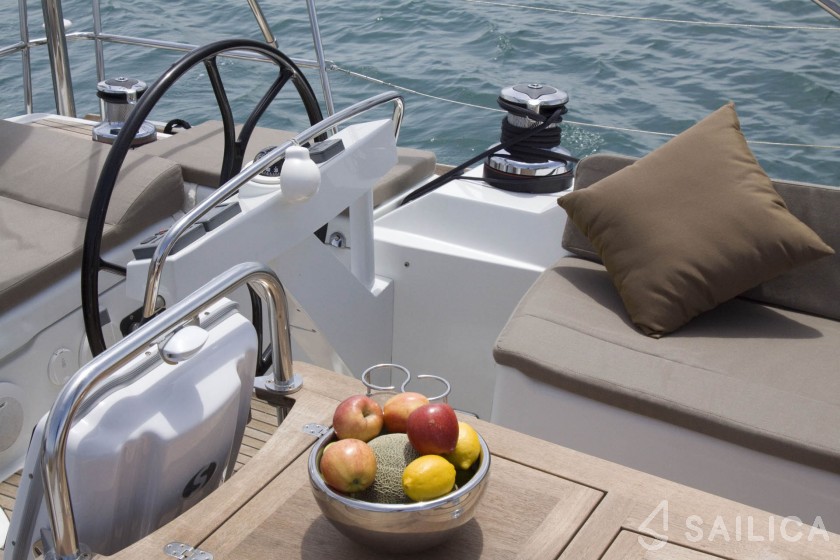 Jeanneau 57 - Yacht Charter Sailica