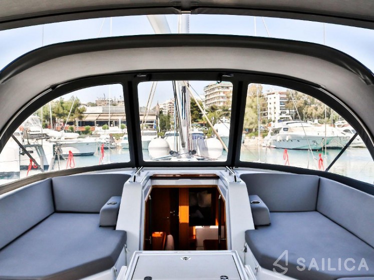 Jeanneau 54 - Yacht Charter Sailica
