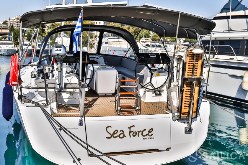 Jeanneau 54 - Yacht Charter Sailica