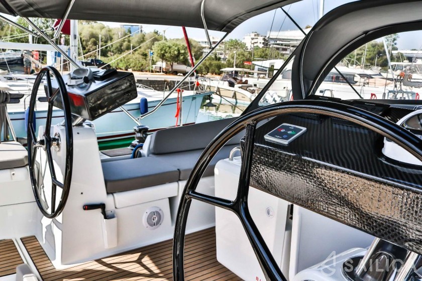 Jeanneau 54 - Yacht Charter Sailica