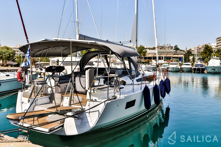 Jeanneau 54 - Yacht Charter Sailica