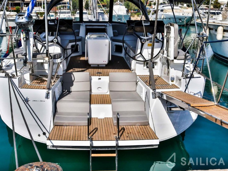 Jeanneau 54 - Yacht Charter Sailica