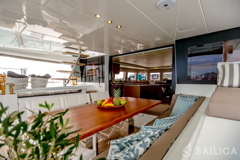 Lagoon 620 - Yacht Charter Sailica