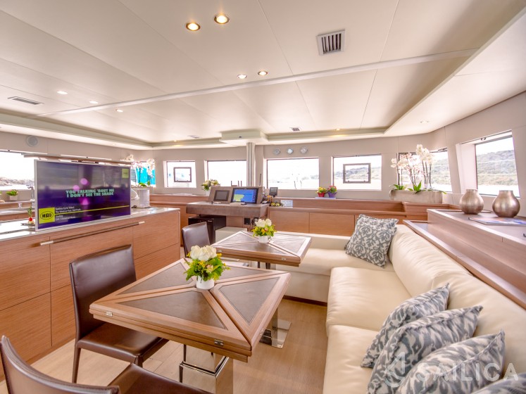 Lagoon 620 - Yacht Charter Sailica