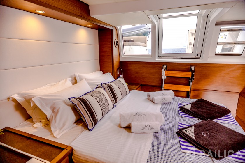 Lagoon 620 - Yacht Charter Sailica