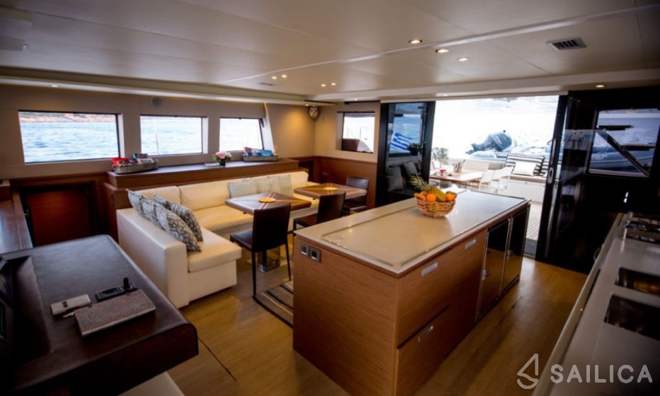 Lagoon 620 - Yacht Charter Sailica