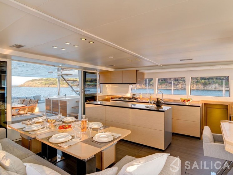 Lagoon 620 - Yacht Charter Sailica