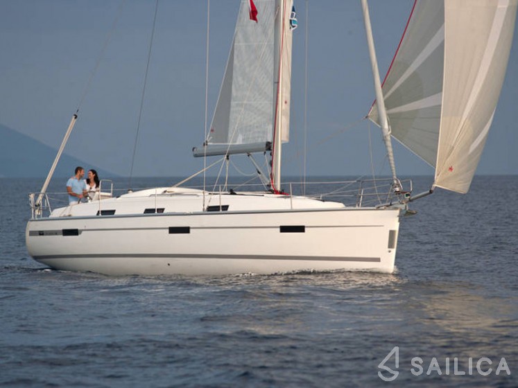 Bavaria 36 Cruiser - Yacht Charter Sailica