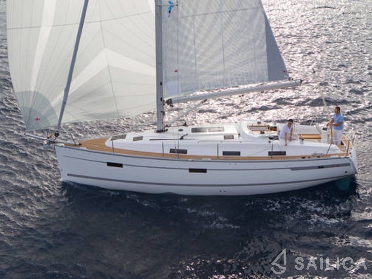 Bavaria 36 Cruiser - Yacht Charter Sailica