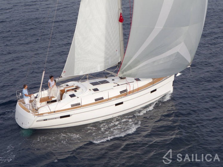 Bavaria 36 Cruiser - Yacht Charter Sailica