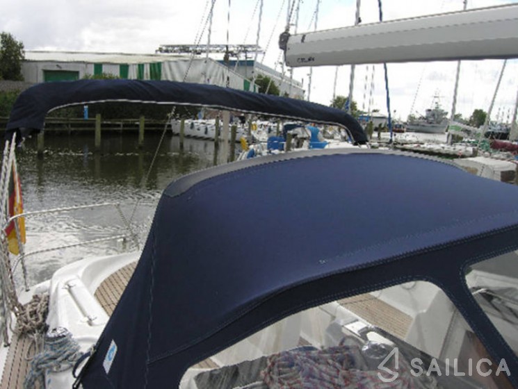 Bavaria 37 Cruiser - Yacht Charter Sailica