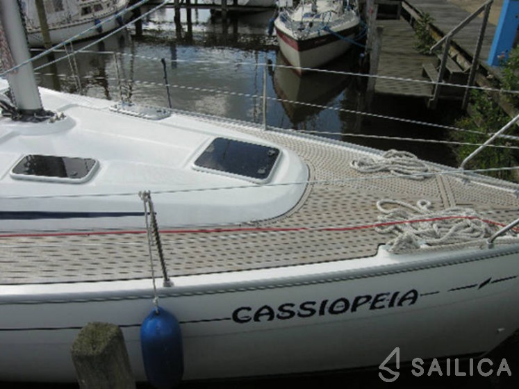 Bavaria 37 Cruiser - Yacht Charter Sailica