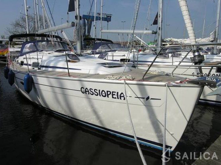 Bavaria 37 Cruiser - Yacht Charter Sailica