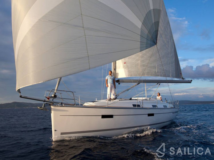 Bavaria 37 Cruiser - Yacht Charter Sailica