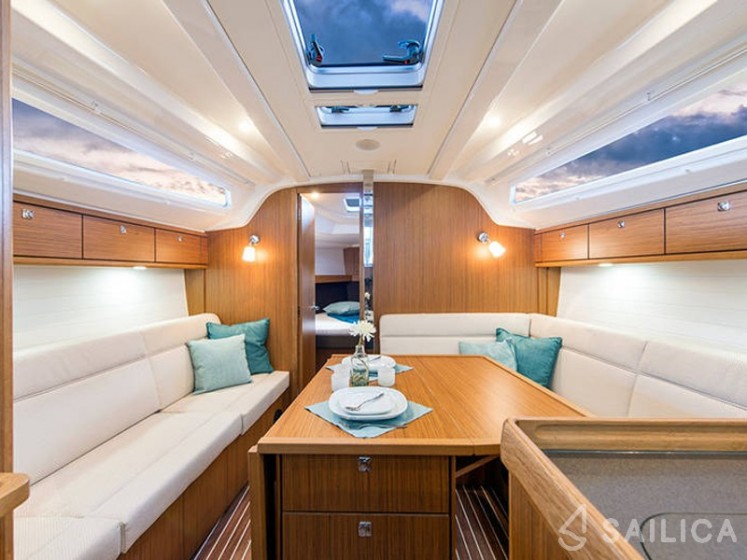 Bavaria 37 Cruiser - Yacht Charter Sailica