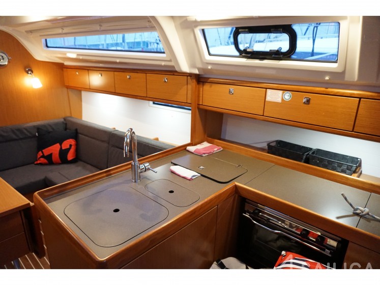 Bavaria 37 Cruiser - Yacht Charter Sailica
