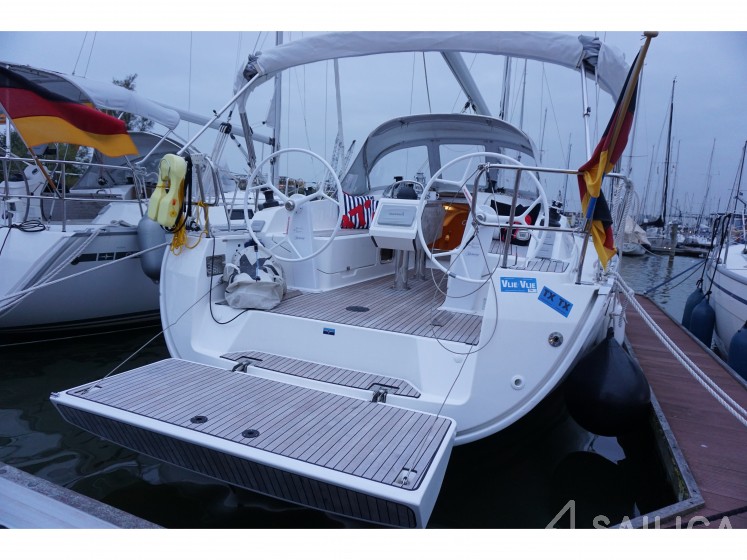 Bavaria 37 Cruiser - Yacht Charter Sailica