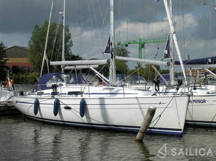 Bavaria 38 Cruiser - Yacht Charter Sailica