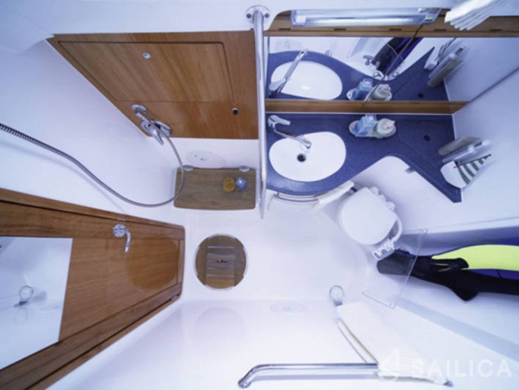 Bavaria 38 Cruiser - Yacht Charter Sailica