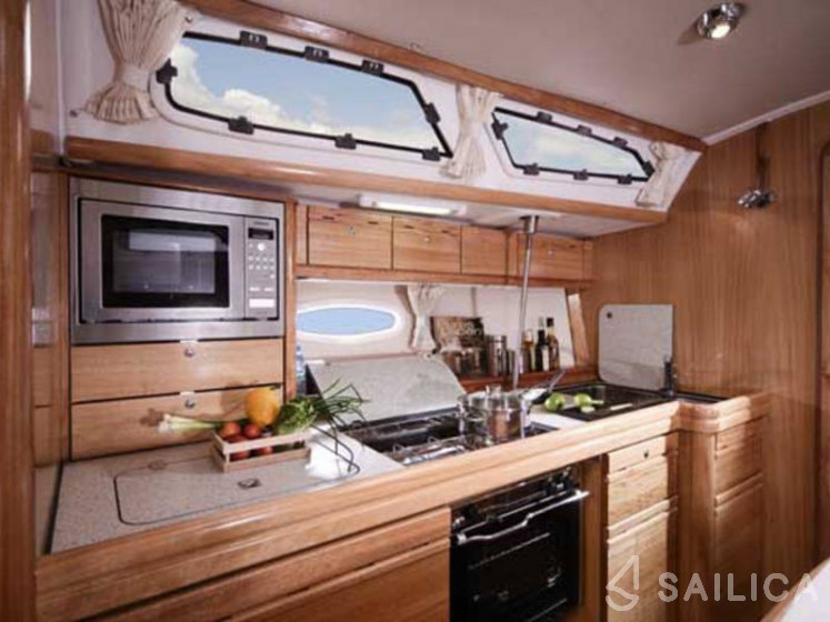Bavaria 40 Cruiser - Yacht Charter Sailica