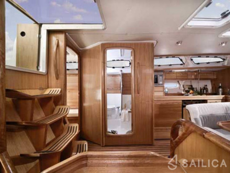Bavaria 40 Cruiser - Yacht Charter Sailica