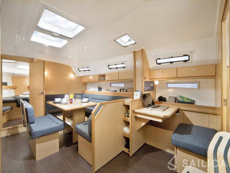Bavaria 40 Cruiser - Yacht Charter Sailica