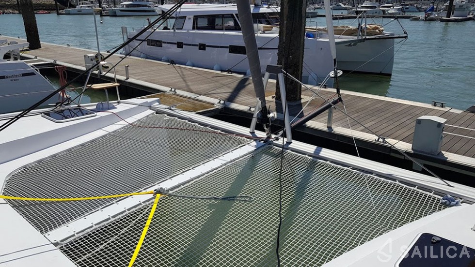 Nautitech 40 open NEW - 4 + 2 cab. - Yacht Charter Sailica